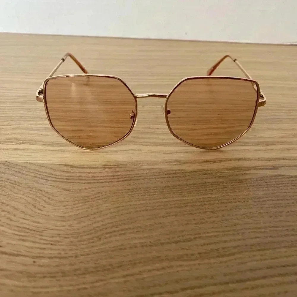 🆕Fashion Gold Metal Frame Sunglasses🆕